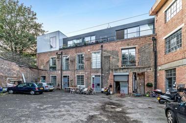 One Bedroom Warehouse Style Apartment at Trafalgar Mews, Hackney Wick, E9, 5JG