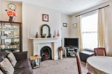 Four Bedrooms at Alvington Crescent, Dalston, 2NN