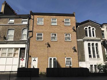 Three Double Bedrooms at Barnabus Road, Homerton, 5SB