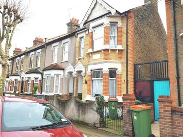 Beautiful Period House at Marlow Road, East Ham, 3QG