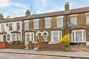 Beautiful 4 double bedroom Victorian house at Grange Park Road, Leyton, E10, 5EP