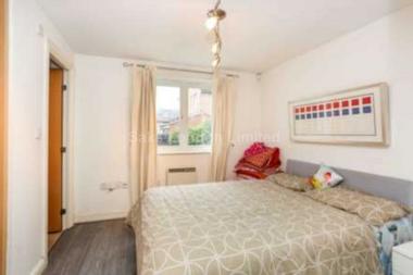 Double bedroom at Mandrake Rd, Tooting Bec, 7PJ